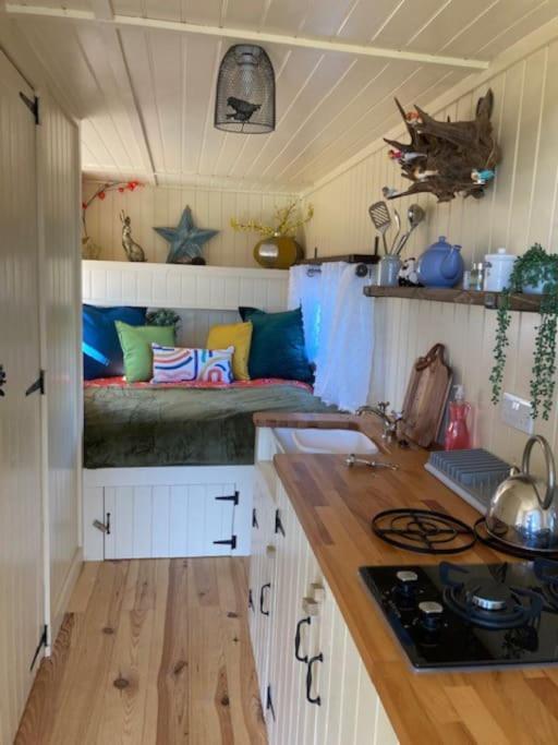 Neddys Rest Luxury Horsebox Stay Battle Eksteriør bilde